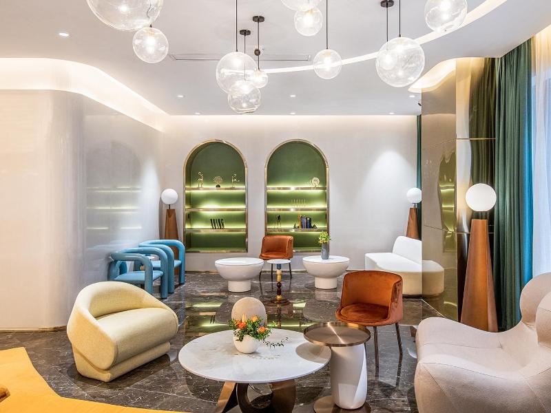 Orange Hotel Shenzhen Longhua Metro Station image