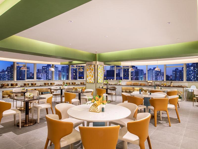 Orange Hotel Shenzhen Longhua Metro Station image