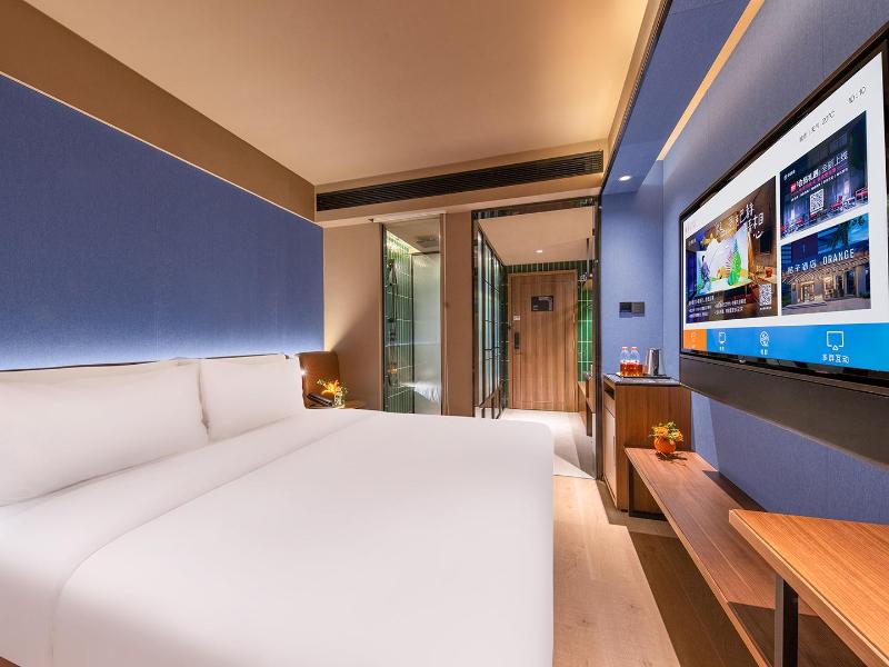 Orange Hotel Shenzhen Longhua Metro Station image