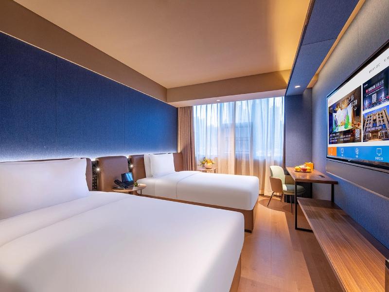 Orange Hotel Shenzhen Longhua Metro Station image