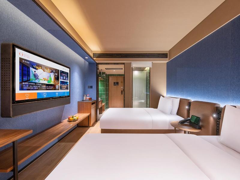 Orange Hotel Shenzhen Longhua Metro Station image