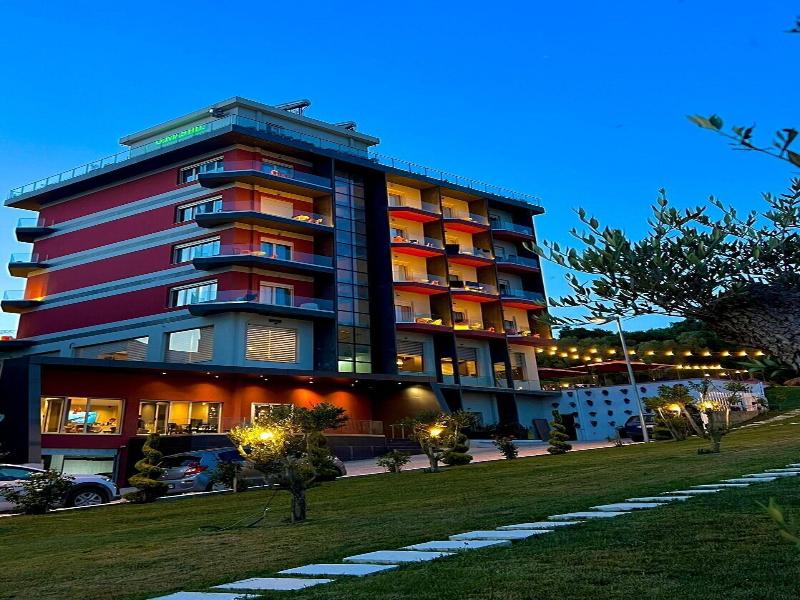 Padel Olivia's Hill Resort image