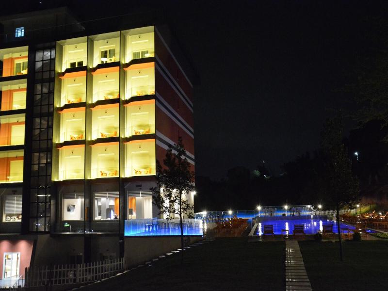 Padel Olivia's Hill Resort image