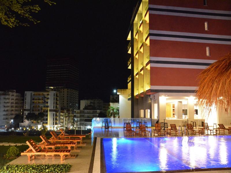 Padel Olivia's Hill Resort image