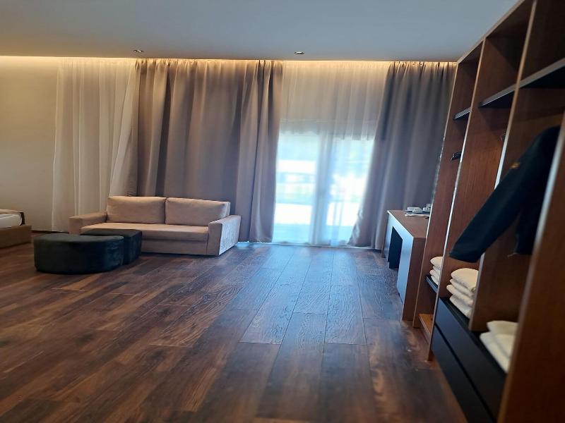Padel Olivia's Hill Resort image