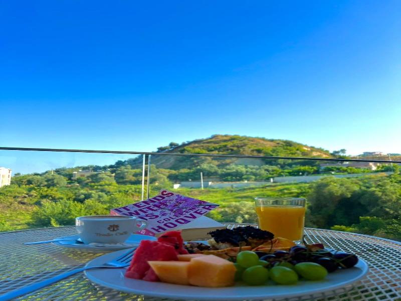 Padel Olivia's Hill Resort image
