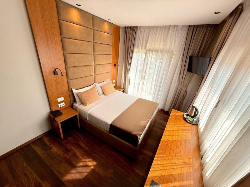 Padel Olivia's Hill Resort image