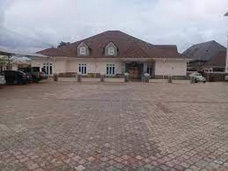 Monabliss Hotel & Suites