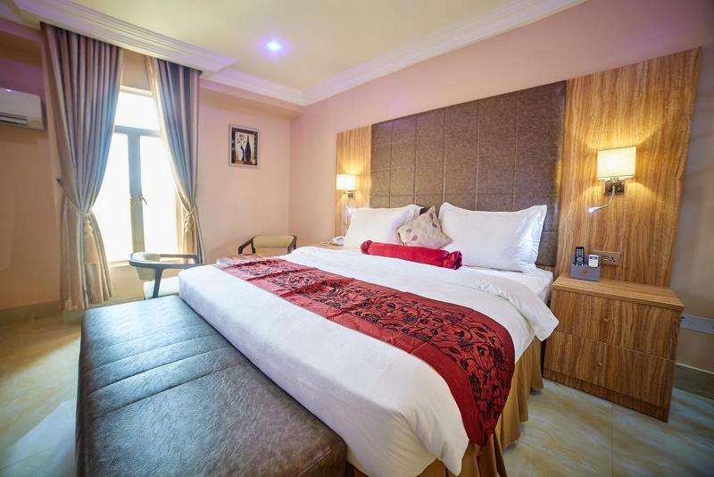 Corinthia Villa Hotel image