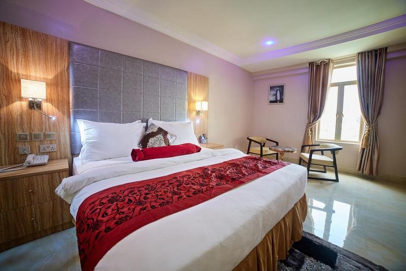 Corinthia Villa Hotel image