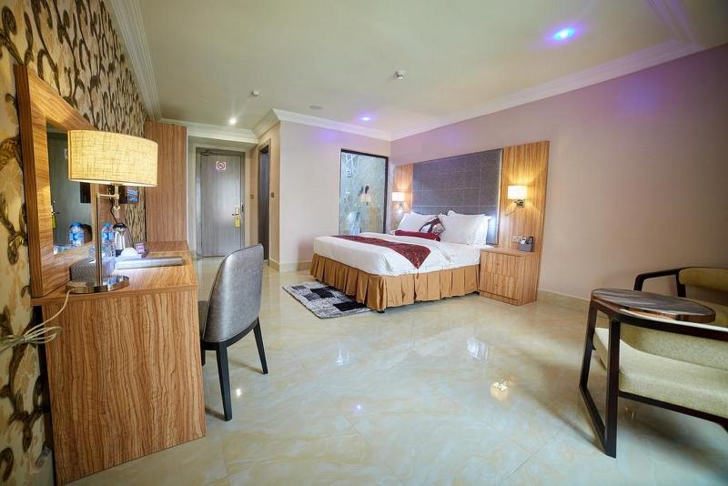 Corinthia Villa Hotel image