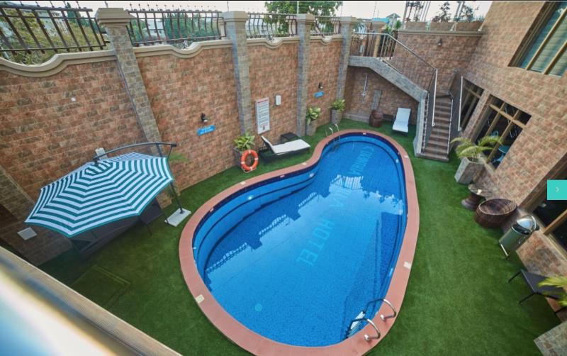 Corinthia Villa Hotel image