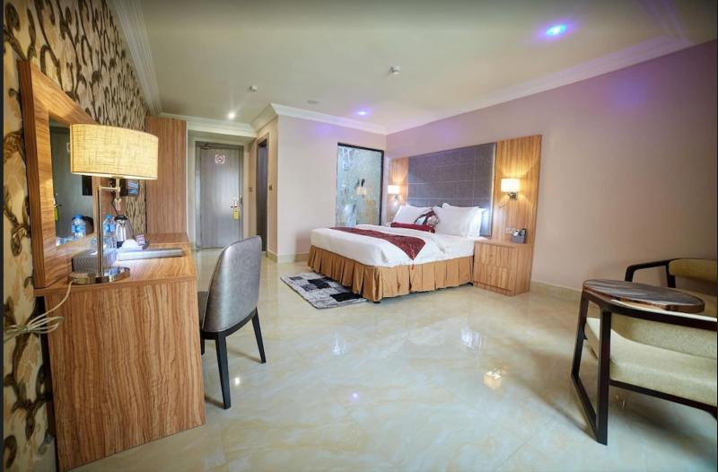 Corinthia Villa Hotel image