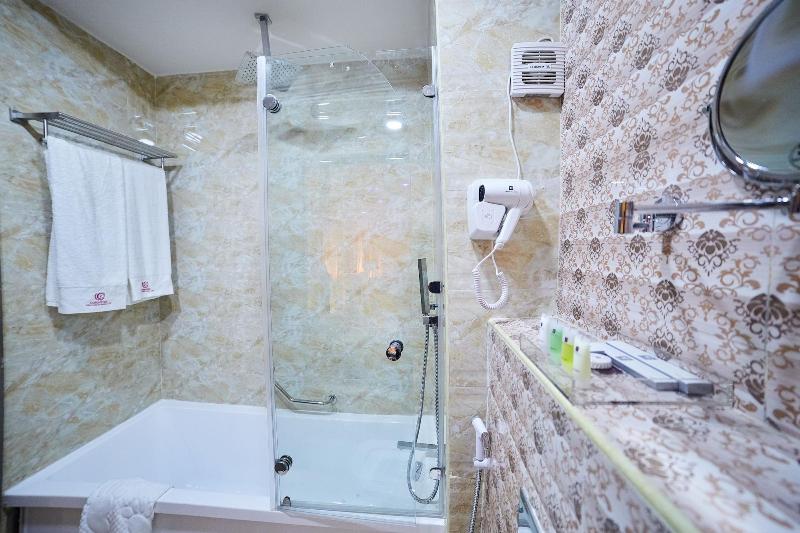 Corinthia Villa Hotel image