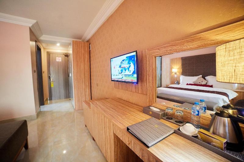 Corinthia Villa Hotel image