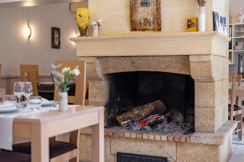 Logis Hotel Le Relays Du Chasteau image