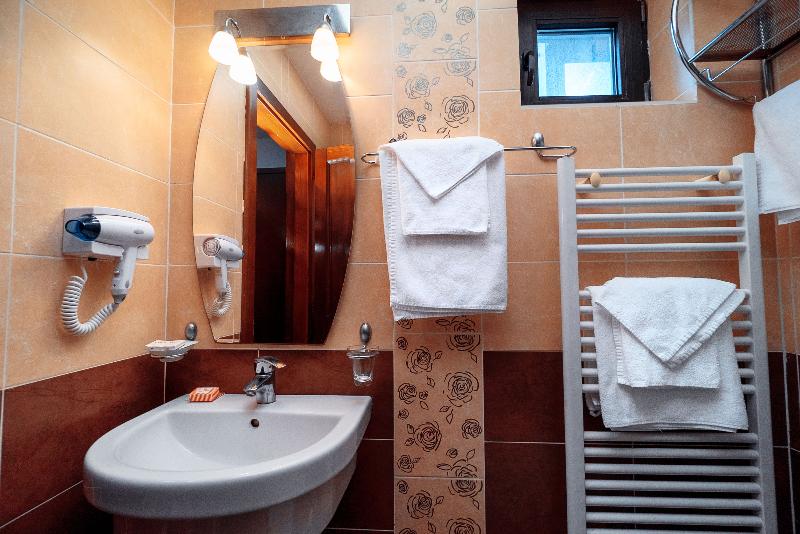 Tisa Olanesti image