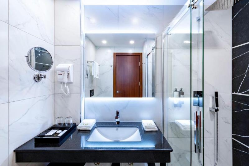 Clocks Hotel Tbilisi 5