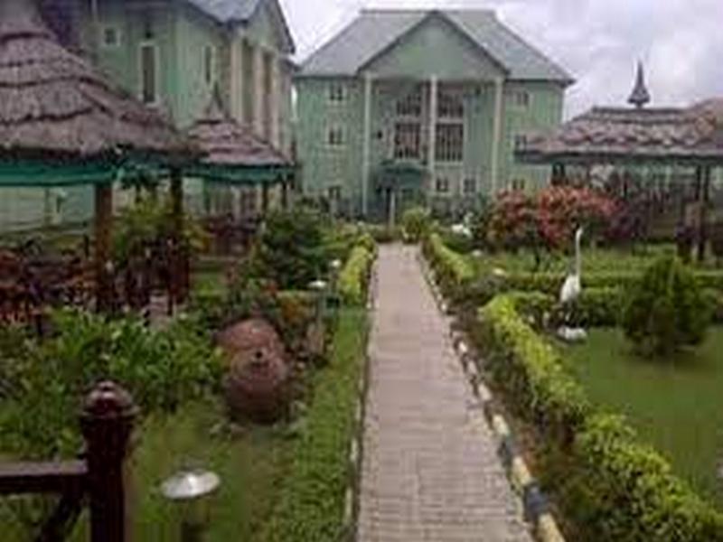 Green Valley Hotels And Garden