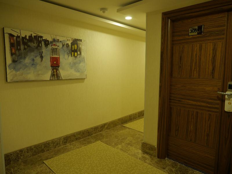 Armin Otel image