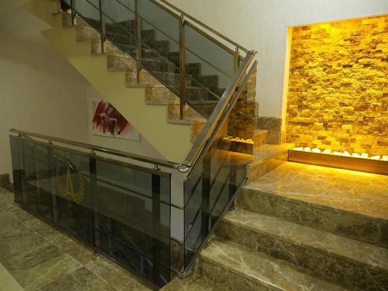 Armin Otel image