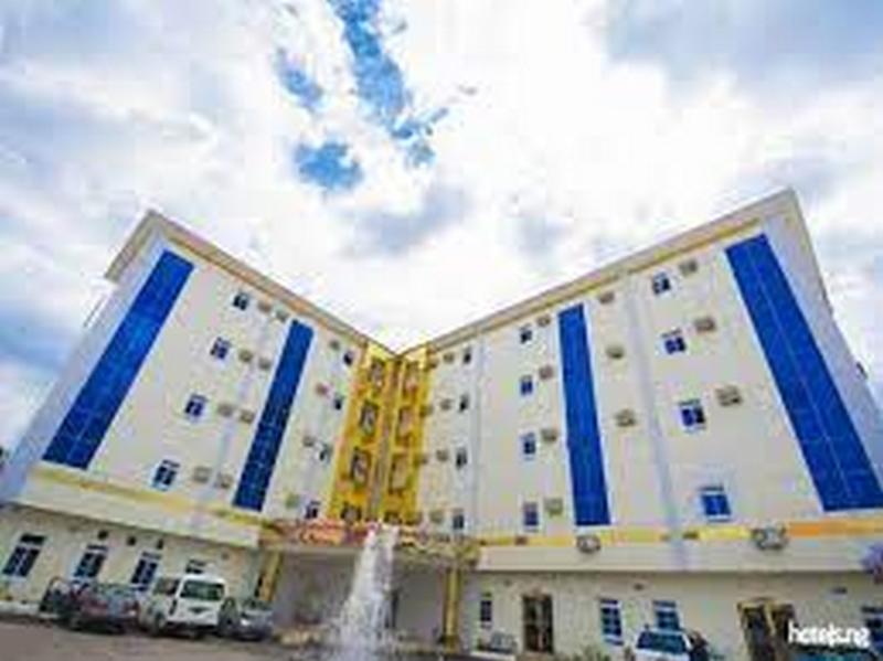 Immaculate Golden Hotels image