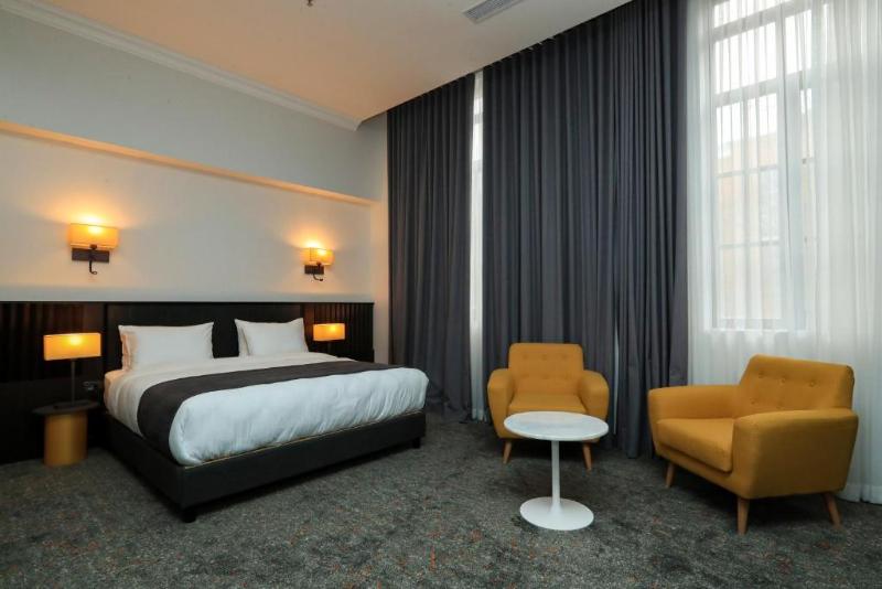 Pine Astoria Hotel image