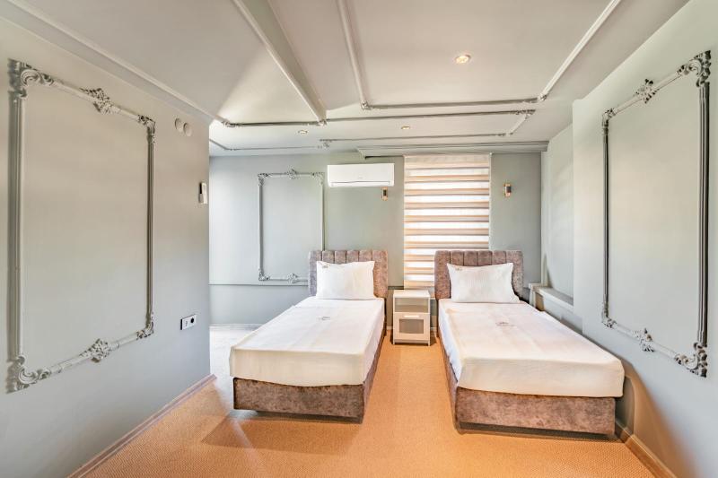 Olsen Hotels image