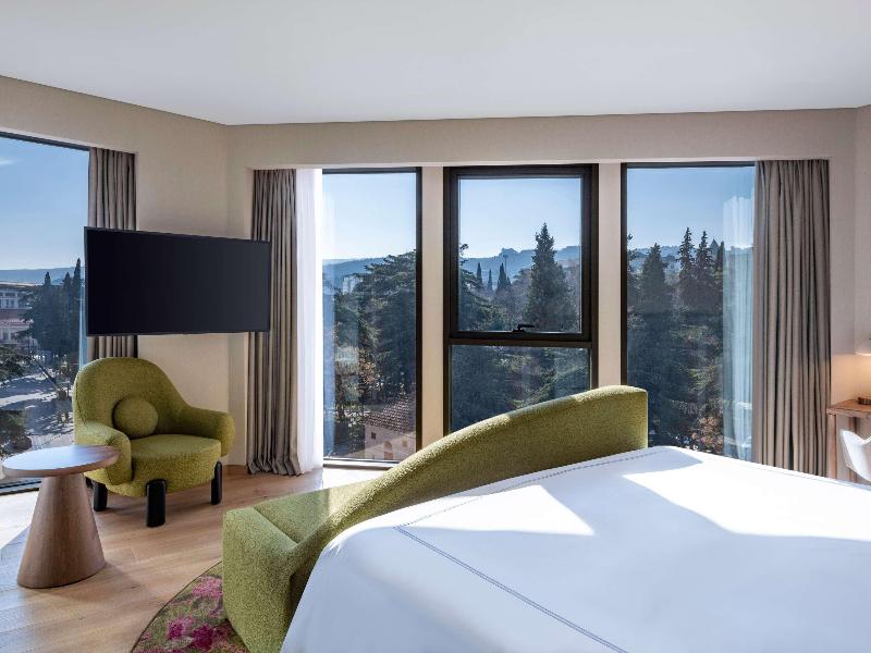 Swissôtel Tbilisi image