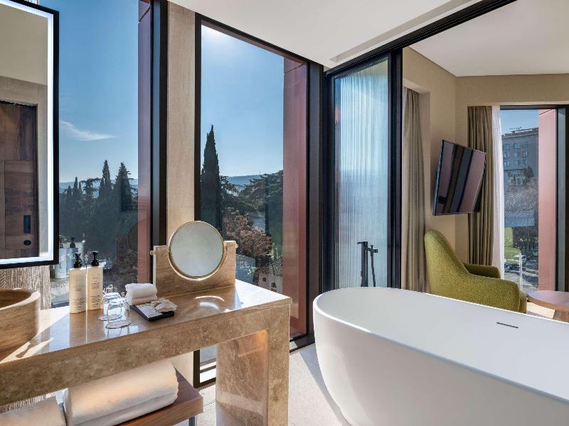Swissôtel Tbilisi image