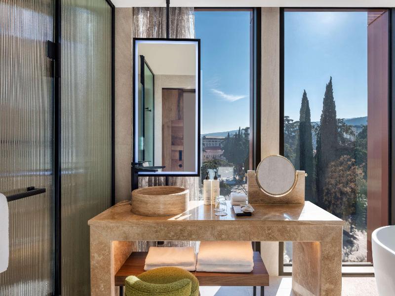 Swissôtel Tbilisi image