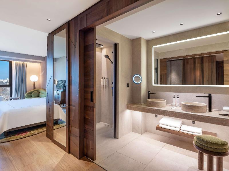 Swissôtel Tbilisi image