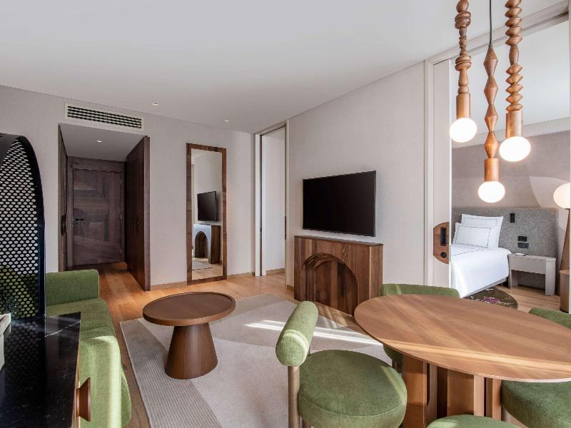 Swissôtel Tbilisi image