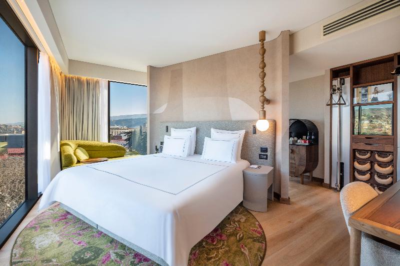 Swissôtel Tbilisi image