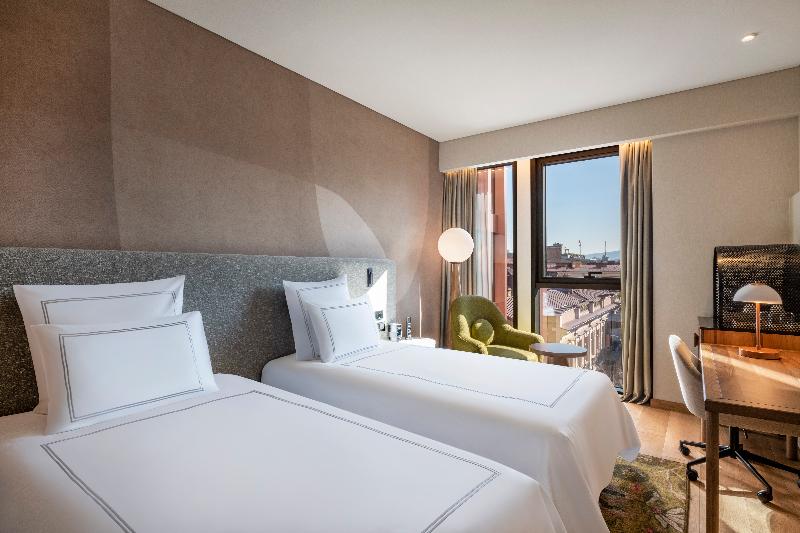 Swissôtel Tbilisi image
