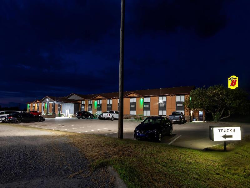 Super 8 by Wyndham Marston image
