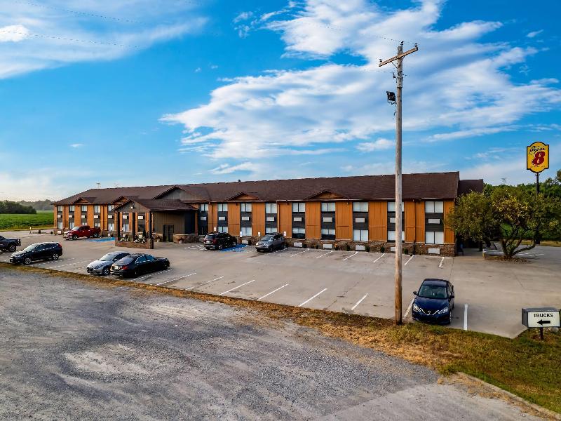 Super 8 by Wyndham Marston image