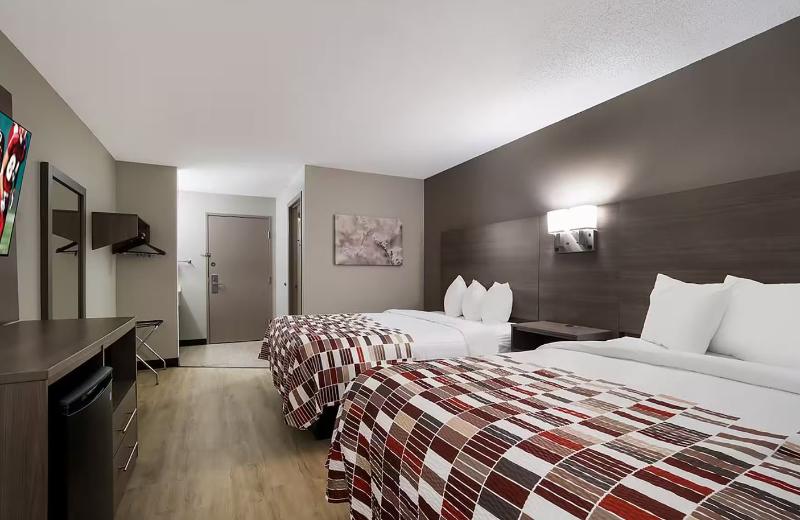 Super 8 by Wyndham Marston image