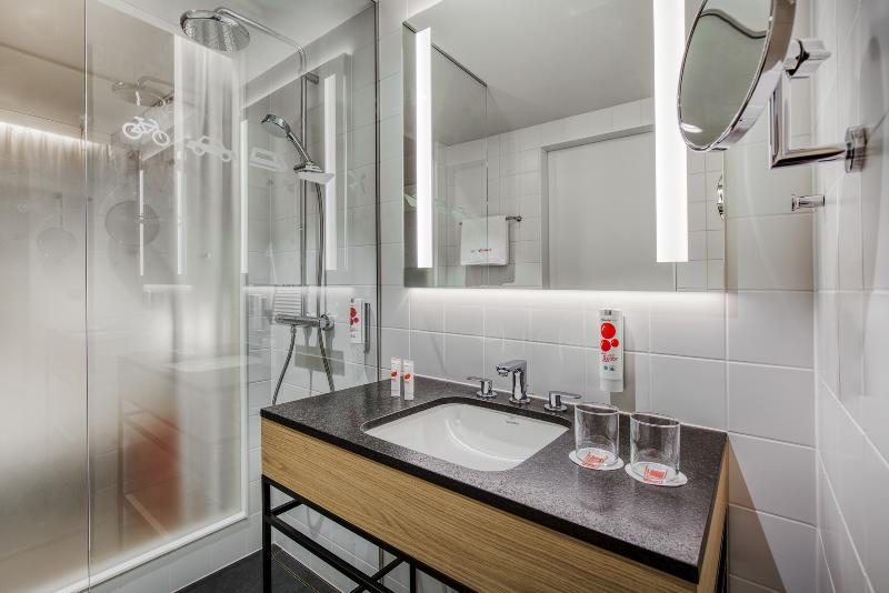 IntercityHotel Karlsruhe image
