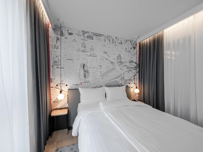 IntercityHotel Karlsruhe image