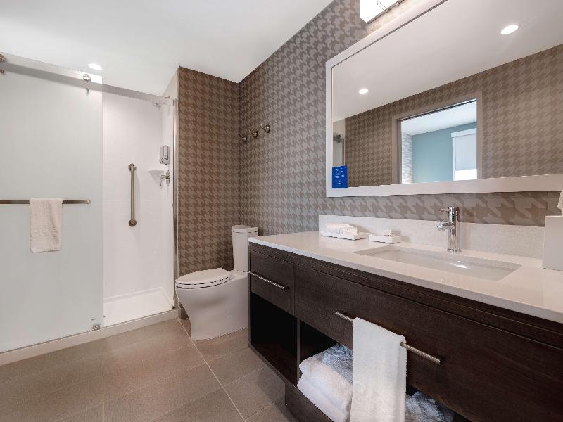 Home2 Suites By Hilton Allentown Bethlehem Airport image