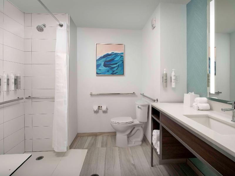 Hilton Garden Inn Pensacola Downtown image