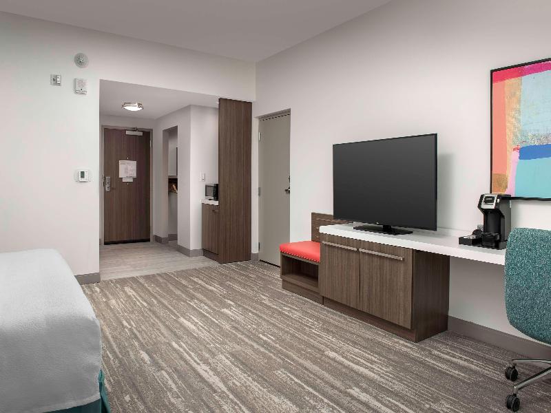 Hilton Garden Inn Pensacola Downtown image