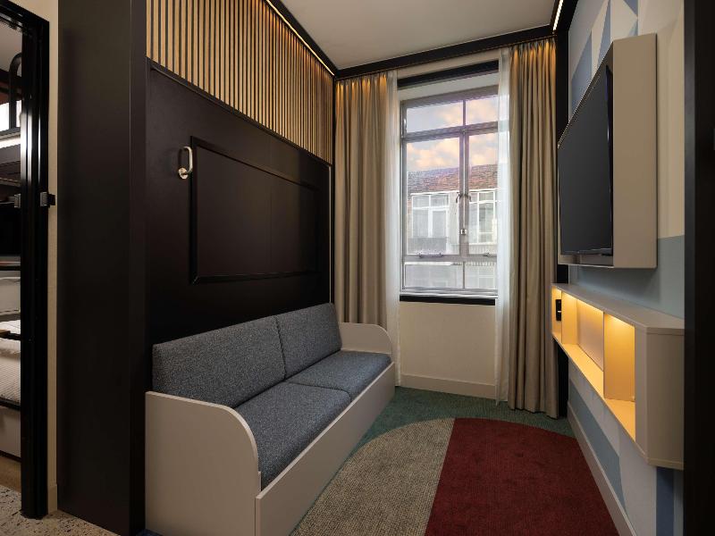 Motto By Hilton Rotterdam Blaak image