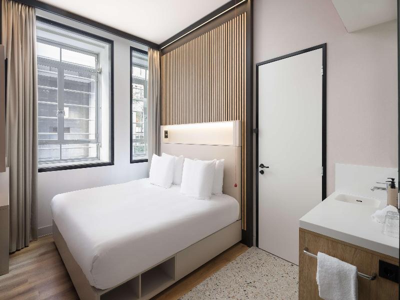 Motto By Hilton Rotterdam Blaak image