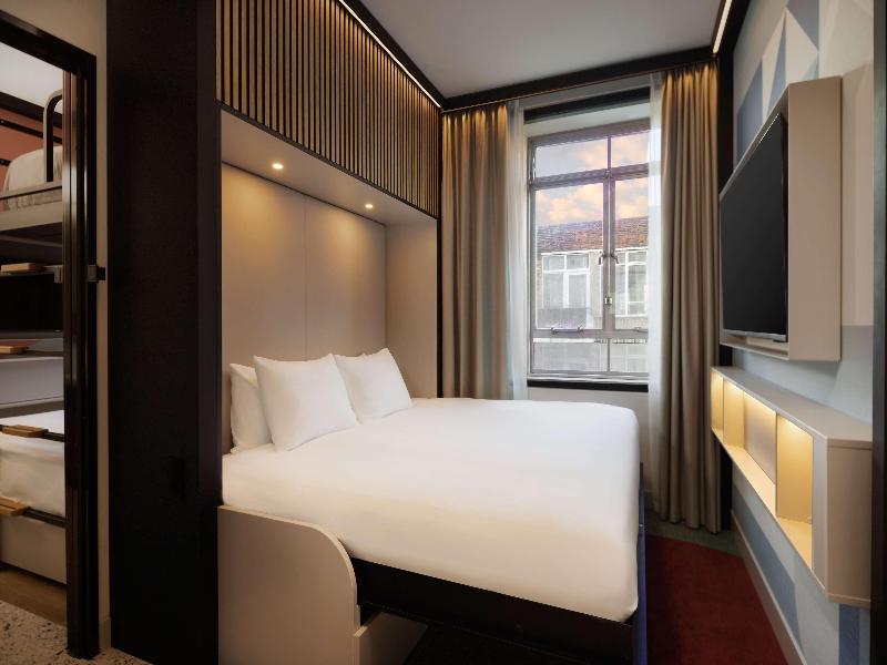 Motto By Hilton Rotterdam Blaak image