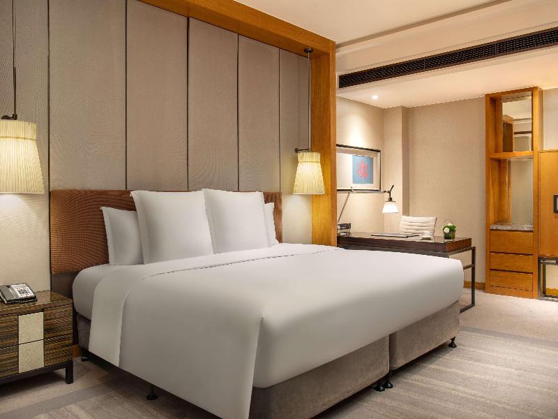 Pullman Haining image