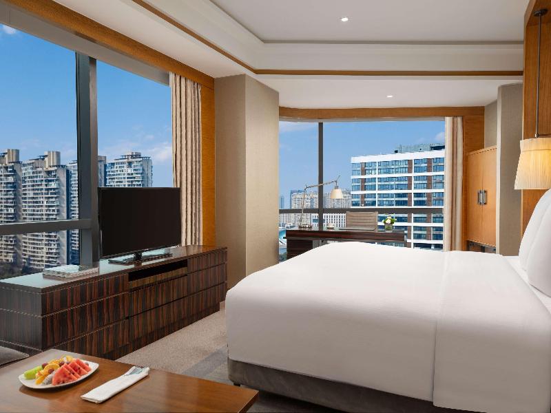 Pullman Haining image