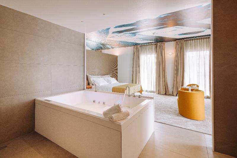 Biancodonda Greenblu Hotel & Spa image