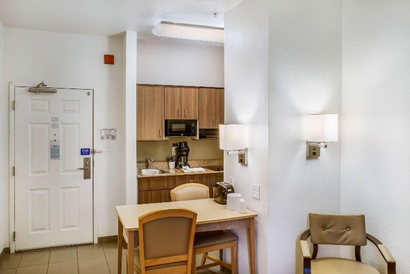 Quality Inn Fishers – Indianapolis image